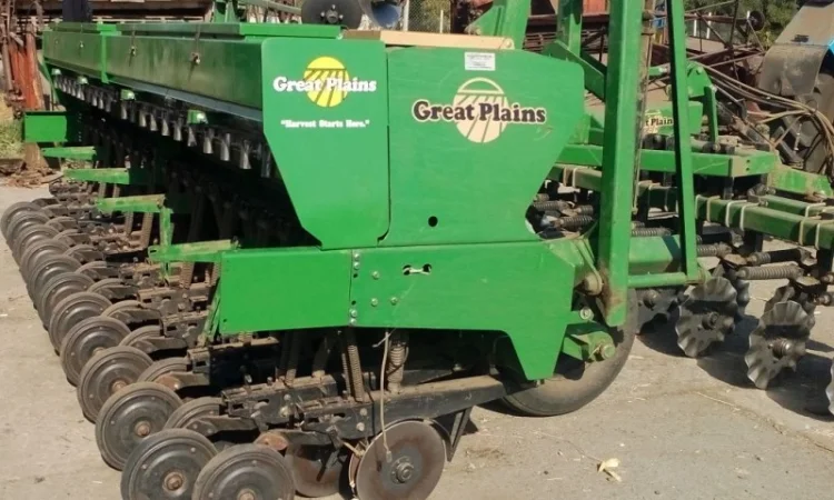 Туковые баки зерновых сеялок Great Plains - фото № 4