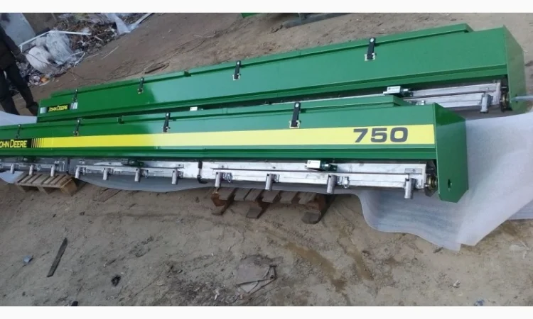 Туковые баки зерновых сеялок John Deere - фото № 3