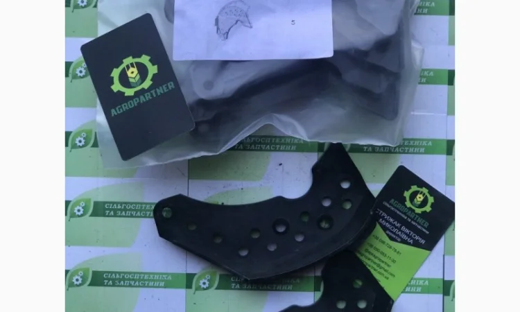 Крышка аппарата высевающего с отверствиями ВЕГА СУС 00.033 - фото № 2