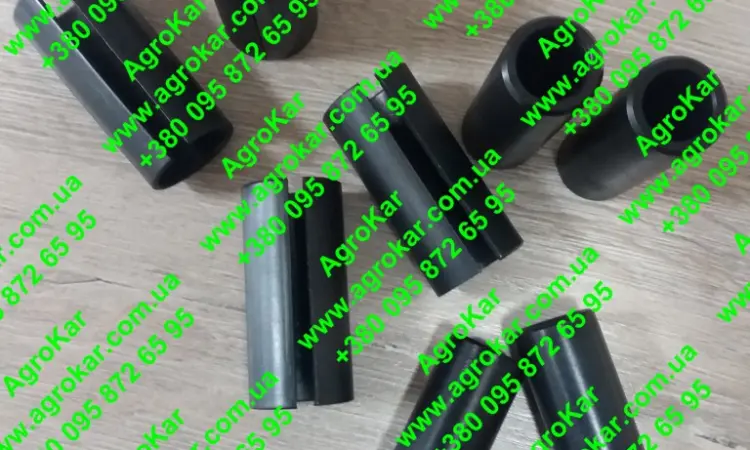 Комплект втулка + гильза N135842+N188780 стойки культиватора John Deere 960 SHOUP АгроКар - фото № 1