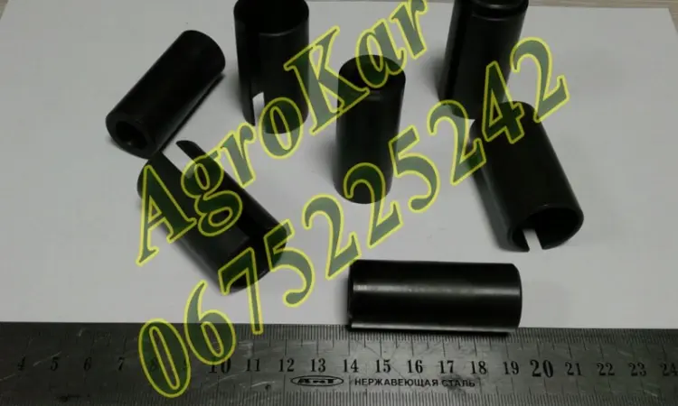 Втулка N231874 гильза N231875 John Deere 980 в стойку AN231366 - фото № 2