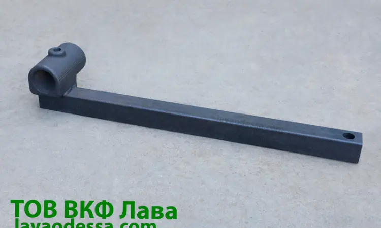 Стійка колеса ПНУ 06.030 (квадрат 40х40) для плуга ПЛН 3-35 - фото № 1