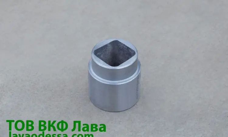 Втулка БДВП корпусу (квадратний отвір) нового зразка з однією проточкою - фото № 1
