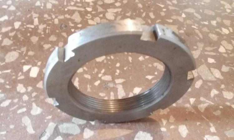 Гайки шлицевые для прессов ОГМ 1, 5 - фото № 1