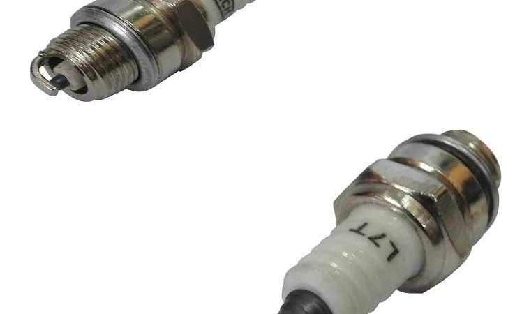 Свічка запалювання (L7T) мотокоси Китай 40/44, код 196927N - фото № 1