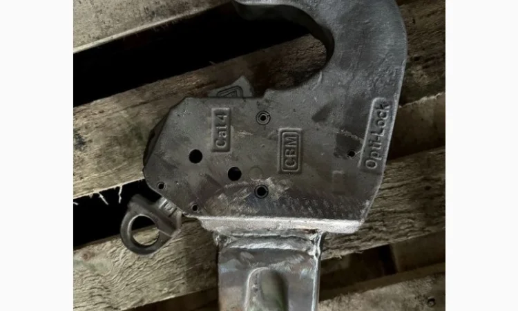 Тяга задньої навіски Ремонт нижних рычагов навески John Deere RE292113 - фото № 2