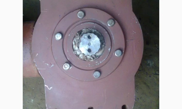 Продам редуктор МРК-750. 690А-94-000 - фото № 2