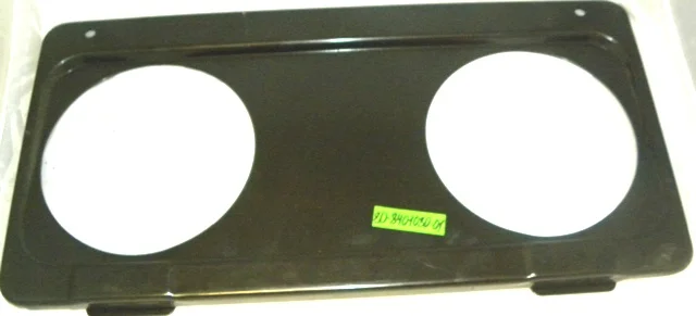 80-8401080 Решетка капота МТЗ (нижняя) под квадратные фары - фото № 1