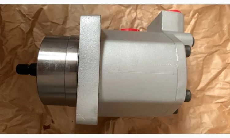 Насос U-16, UN 16 HR.33, U16 S.04, UN16S.04, UC16S.04, UD16S.04 - фото № 2