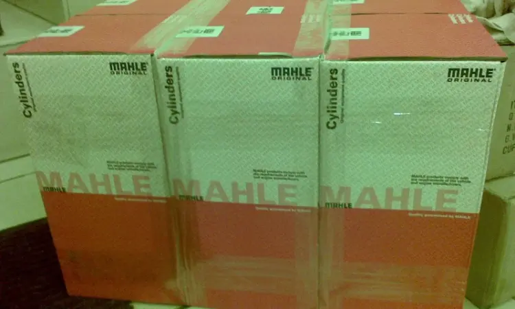 Поршнева група MAHLE на MAN - фото № 1