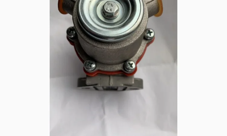 Помпа ручної підкачки палива до МТЗ-320, МТЗ-321, МТЗ-320.4, МТЗ-320.5 - фото № 1