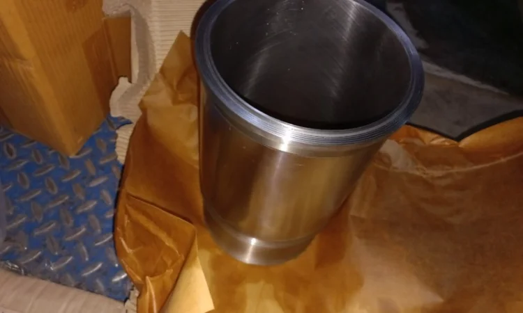 Втулка цилиндровая 1Д6, У1Д6, 3Д6, 7Д6, 1Д12, 7Д12, В-46, УТД-20 в Львов, Ужгород, Винница, Киев - фото № 1