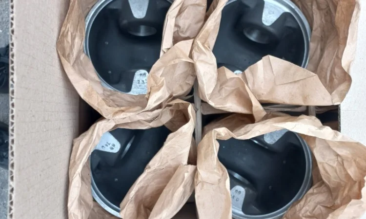 Поршень дизелей Д20, 1Д20, 3Д20, 5Д20, УТД-20, В31, В46, В59, В84УД6, 1Д6, 1Д12 - фото № 1