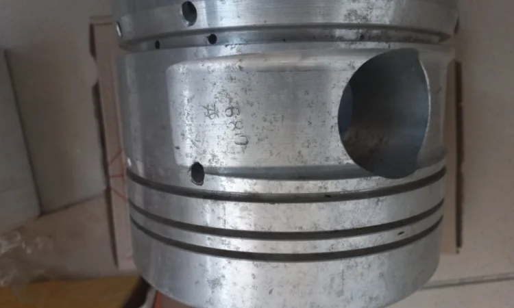 Поршень дизелей 1Д6, У1Д6, 3Д6, 7Д6, 1Д12, 7Д12, УТД-20, В-46 в Львов, Киев, Житомир, Ужгород, Днепр - фото № 1