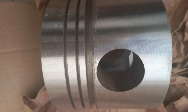 Поршень дизеля УТД-20 в Ужгород, Львов, Житомир, Винница, Днепр, Запорожье, Черкассы - фото № 1