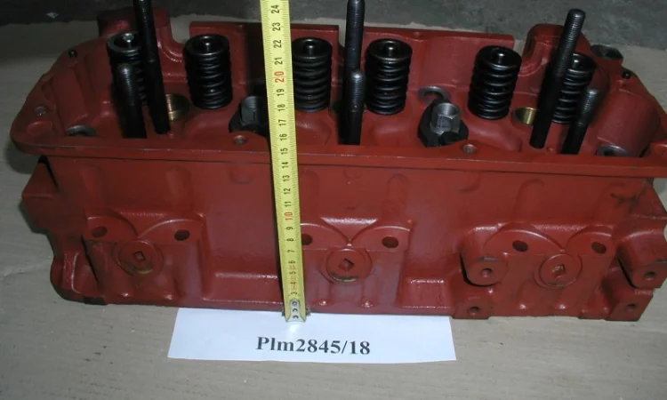 Головка блока цилиндров PLM 2845/18 дизельного двигателя Miliec SW 680 - фото № 1