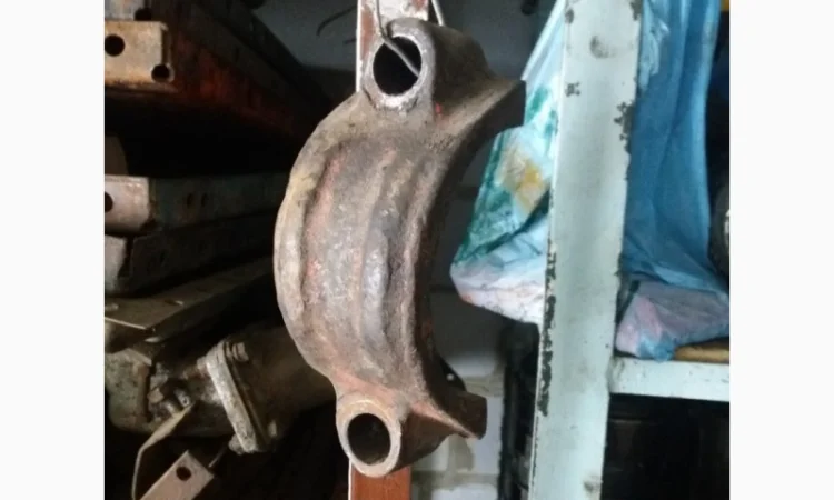 Бугель крепления зеднего моста ДТ-75 - фото № 1