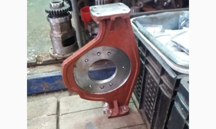 Опора двигателя ЮМЗ передняя под Д-243 (240-1001015-Б02) - фото № 1