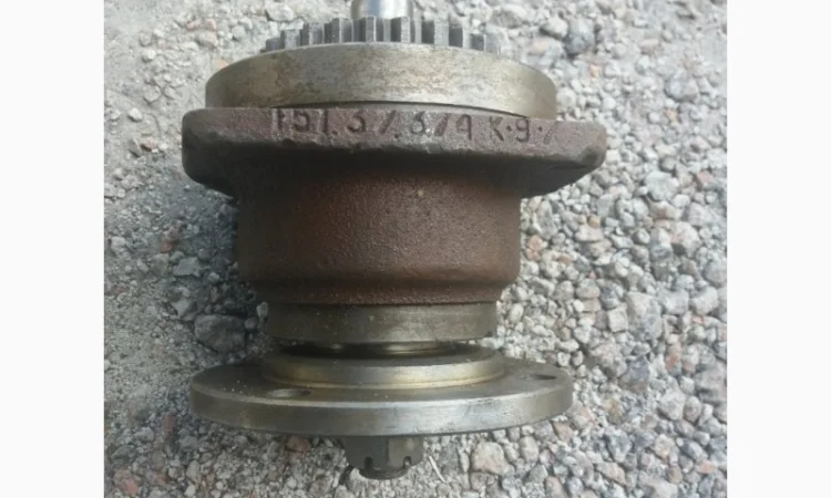 Стакан подшипников раздаточной коробки Т-150, ХТЗ в сборе (151.37.076) - фото № 1
