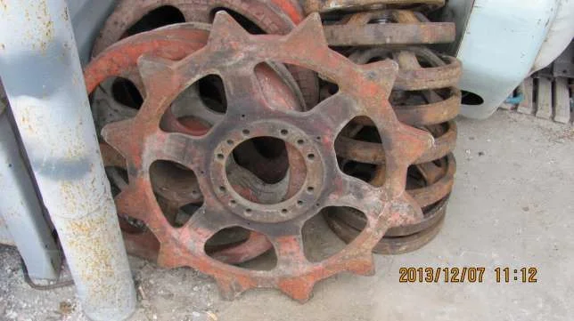 Колесо ведущее Т-74 (54.39.402) звездочка - фото № 1