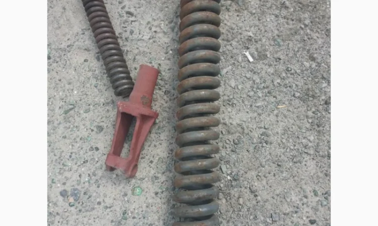 Пружина натяжителя колеса направляющего ДТ-75 (77.32.115) - фото № 1