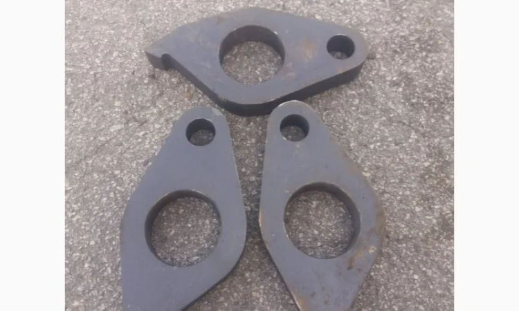 Рычаг упорный цилиндра навески Т-150 нового образца (120.56.133) - фото № 1