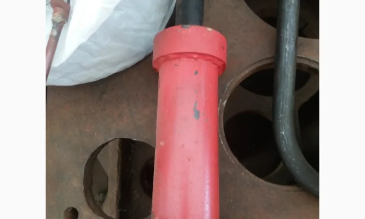 Стакан под насос дозатор ЮМЗ-6 - фото № 1