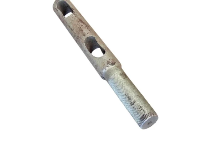 Болт центрального винта навески Т-150 (77.60.139) 2 отверстия - фото № 1