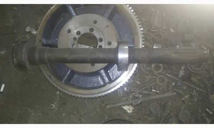 Вал муфты сцепления ХТЗ-121 под двигатель СМД-19 (16 шлицов) - фото № 1