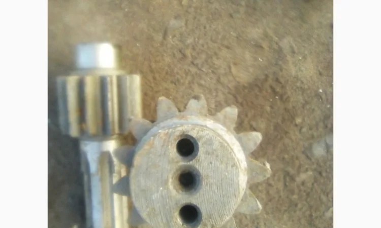 Шестерня ведущая бортовой Т-74 (54.39.403Б) малая цилиндричка - фото № 1