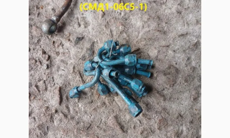 Трубка маслоподводящая механизма ГРМ ( смазки коромысел) СМД 14-22 (СМД1-06С5-1) - фото № 1