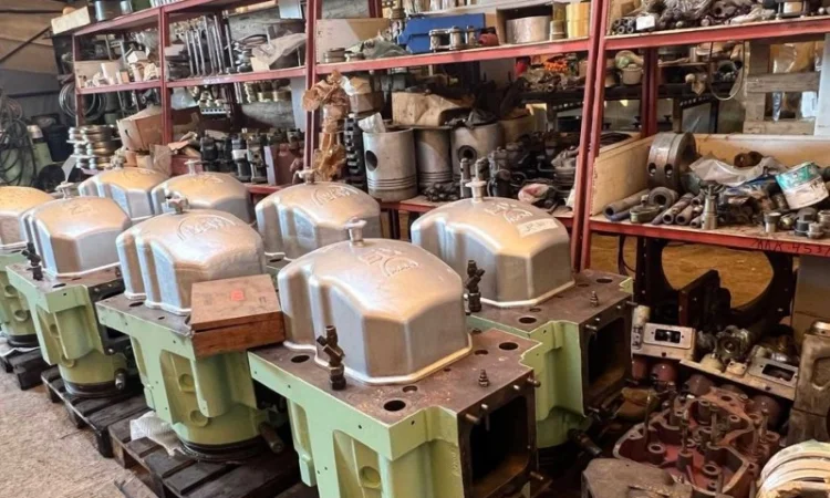 Запчасти судовых дизелей Scoda, CAT, Volvo, Nvd, Mann, Doitz, Perkins, Burgomister.Wartsila - фото № 7