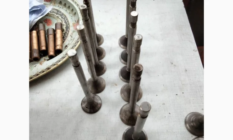 Клапана, направляющие дизелей 6Ч12/14 в Львов, Ужгород, Винница, Киев, Днепр, Сумы, Полтава, Луцк - фото № 1