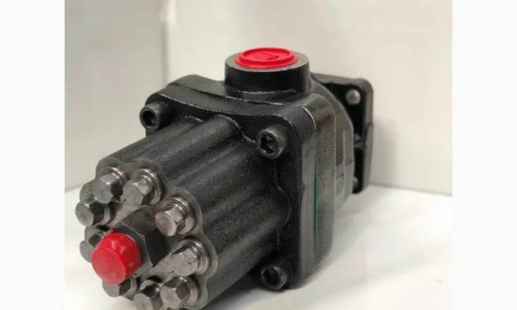 Гидравлика на тягачи, самосвалы, спецтехнику MAN, Mersedes, Volvo, Iveco, DAF, Iveco, Scania - фото № 1