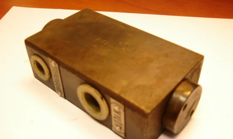 Гидрозамки выносной опоры автокрана Кс5473, Кс6471, Кс6472, Кс6471а, Кс7471, Кс5363, Кшт50.01 - фото № 4