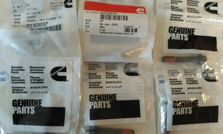 3930837 Болт крепления топливной рампы Cummins - фото № 1