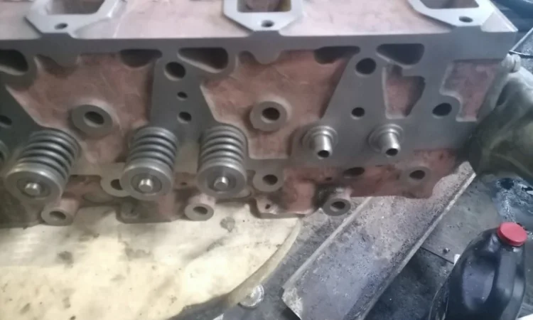 Головка блоку циліндрів TATRA UDS-114 на двигун Z8602 - фото № 4
