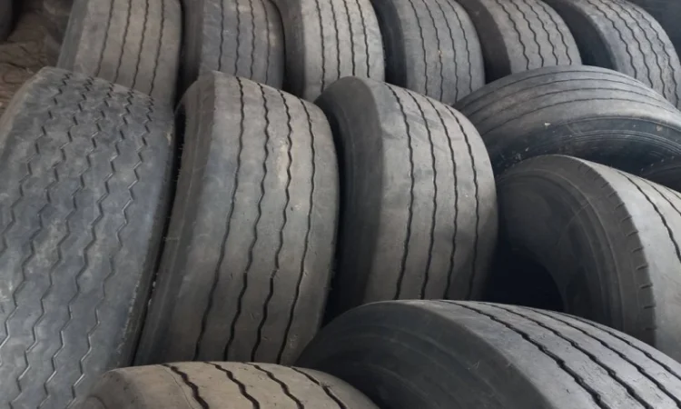 Бу шина 385/65R22.5 Bridgestone / Michelin (нарезка) прицеп - фото № 4
