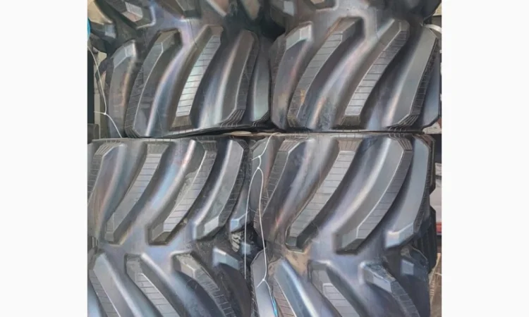 Резиновая гусеница трактор Challenger mt865b - фото № 1