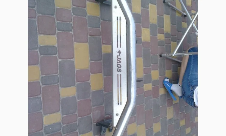 Комплект порогов LEXUS RX-300-350 фирма JAOS оригинал б/У - фото № 2