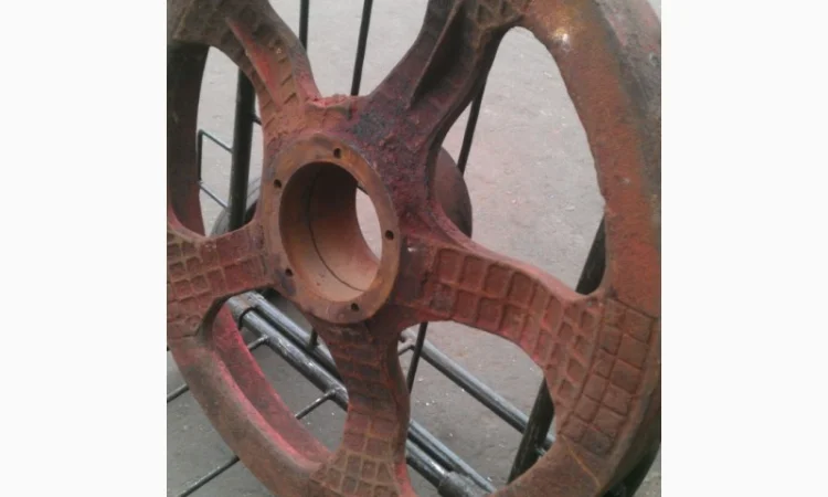 Колесо направляющее (ленивец) Т-150, ДТ-75 - фото № 1