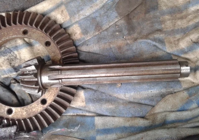 Вал вторичный ЮМЗ-6 40-1701105 СССР - фото № 2