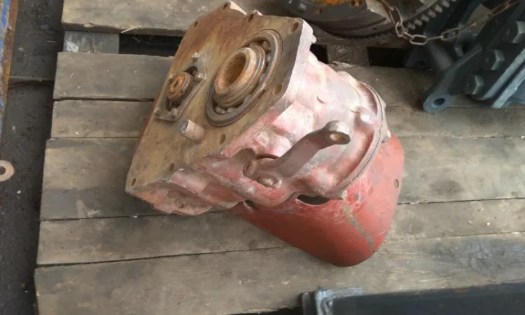 Редуктор ВОМ ДТ-75 (новый, СССР) - фото № 3