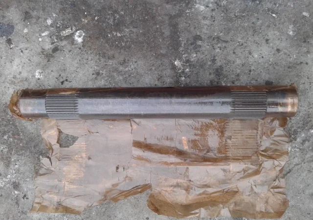 Вал верхний навески Т-150 под 2 цилиндра - фото № 1