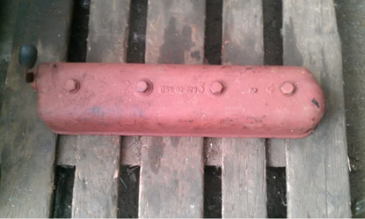 Крышка клапанов Д-65 - фото № 1