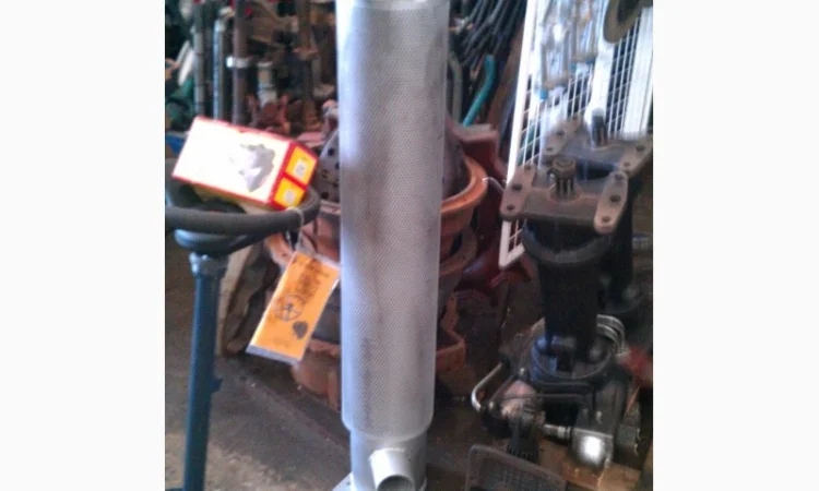 Глушитель Т-150 163.10.017 вертикальный с защитным экраном - фото № 1