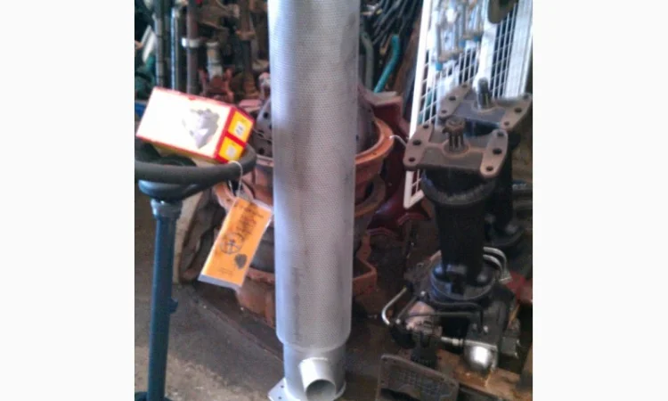 Глушитель Т-150 163.10.017 вертикальный с защитным экраном - фото № 2