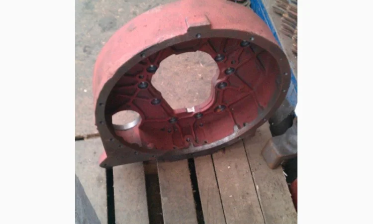 Картер маховика под стартер ЮМЗ - фото № 1