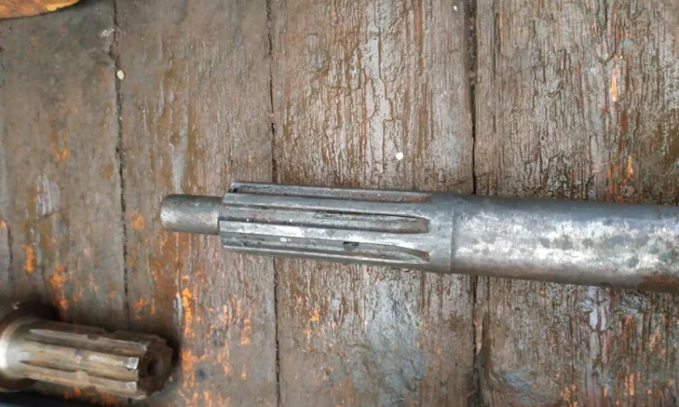 Вал отбора мощности ЮМЗ (45-4202031) СССР - фото № 2