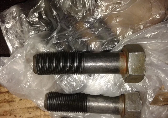 Болт крепления маховика ЯМЗ, 236Д-1005127 (ЯМЗ) - фото № 1